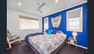 Whale House 8 - 6 Electra Close - 6