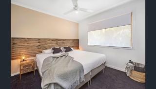 Whale House 8 - 6 Electra Close - 5