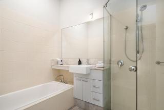 Pipi's On The Beach 1 - 2 Fletcher Street - 3