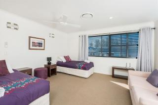 Absolute Solace - 2 - 8 Lawson Street - 4