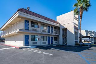 Rodeway Inn & Suites Thousand Palms - Rancho Mirage - 8