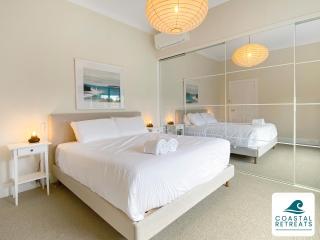 Surf Beach Remote Retreat - Linen Included - 9