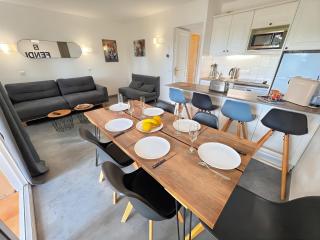 En rez-de-chaussée, avec vue sur le golf - piscine chauffée accessible de mai à septembre - 5