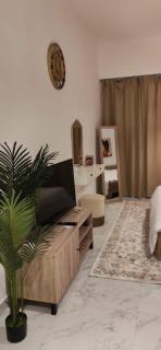 Sunny Studio Masdar Near Airport - 5