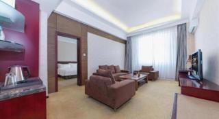 Ramada Encore - 6