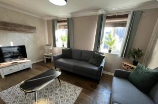 Mazurek Sleeps 10 Long stays Contractors WI-FI - 2