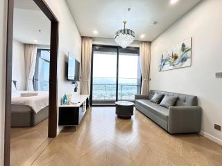 Luxury Apartment in Central Saigon - 1