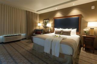 Best Western Premier Boulder Falls Inn - 2