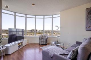 Luxury 2BR 2BA Penthouse by Celebration Sq YYZ UFT - 1