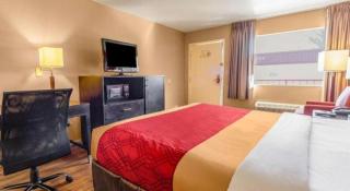 Econo Lodge Meridian South - 4