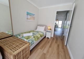 Escape to Scarborough Beach - 2
