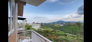 Sky Palace by GoPurple Resorts - 8