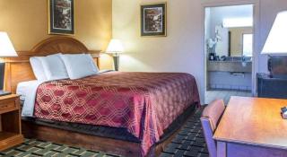 Econo Lodge Dalton West - 3