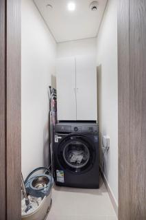Marina Horizon by LIV High Floor 1BR, For 5 Guests, Dual Gyms & Marina View - 1