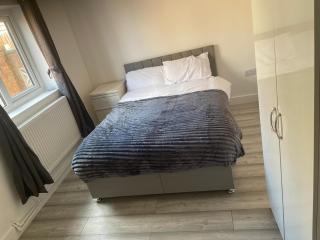 Limestreet place of harbour for contractors Crewe - 6