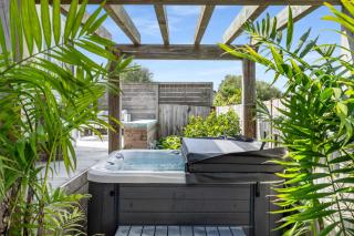 'Ocean Beach Road Oasis' - 9