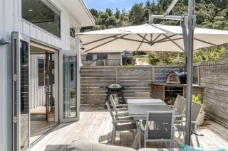 'Ocean Beach Road Oasis' - 1