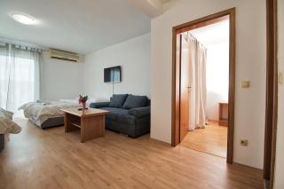 Hotel Apartments More - 2