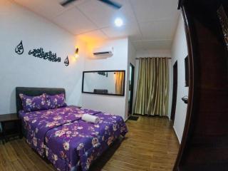 Roomstay Pondok Aboh - 1