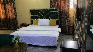 AY Hotel Reloaded - 2