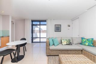 Big Bay Sea View Apt Balcony & Inverter Eden on the Bay 272 - 4