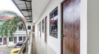 OYO 90927 Homestay Tentrem 2 - 4
