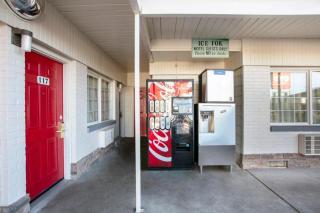 OYO Hotel Kalama - 2