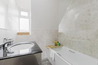 Bright 2BD Maisonette - Kennington! - 1