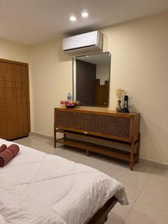 Warmwood Designer 2BHK- Rooftop pool, Self checkin - 7