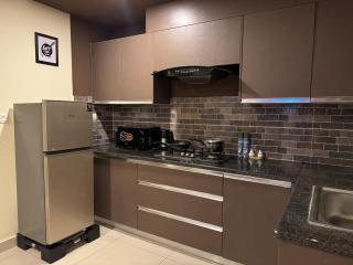 Warmwood Designer 2BHK- Rooftop pool, Self checkin - 5