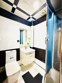 Family Apartment City Center - Bakoe - 8