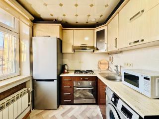 Family Apartment City Center - Bakoe - 7