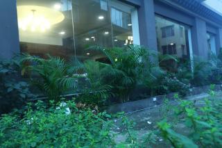 DEWALING by Laughing Lama Hotels - 5