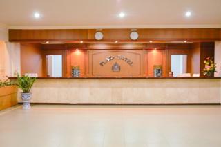 RedDoorz Plus at Plaza Hotel Tanjung Pinang - 2