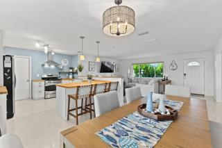 Sandcastle Harbor Pool & FirePit Steps to the Beach - 7