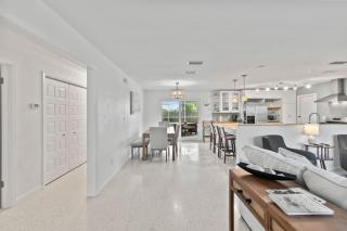 Sandcastle Harbor Pool & FirePit Steps to the Beach - 1