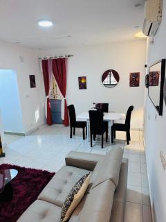 L'Arche Yaounde- Bastos - 1