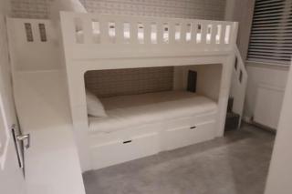 3 bedroom Sleeps 6 free parking - 3