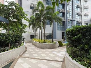 Panoramic Views 2BR Family Stay in Mckinley BGC - 8