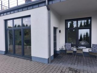 Moderne 2-Zimmer-Ferienwohnung in zentraler, ruhiger Lage - 1