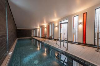 Crescent House - 8