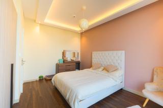 Private room in a luxury villa at Dubai hills - 8