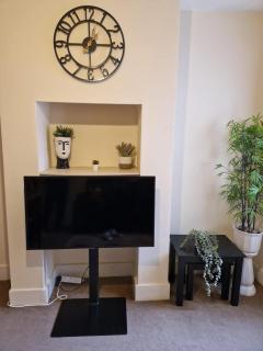 Entire house in the heart of Reading for contractors and short term breaks - 1