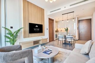 STAY BY LATINEM Luxury 2BR Holiday Home CB 1215 Near Burj Khalifa - 6