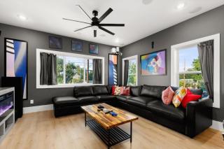 City Views Rooftop Karaoke, Pool, Hot Tub, Games - 4