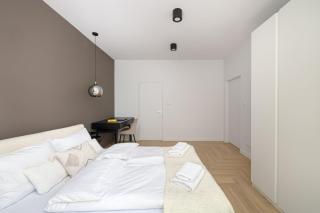 Luxurious Apartment with a Terrace and Garage - Grzybowska - 3