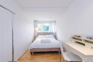 Escowbeck House - Staycation - HotTub - Sleeps 8 - 4