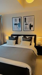 Luxe and Modern 1BR Unit in BGC - 0