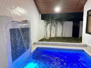 3BR Home Near Clark Airport-Private Pool-Parking-Kitchen-Hi Speed WiFi and Entertainment - 6