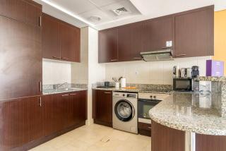 Silkhaus Vacation Homes Classic 1BDR in DIFC at Sky Gardens - 3